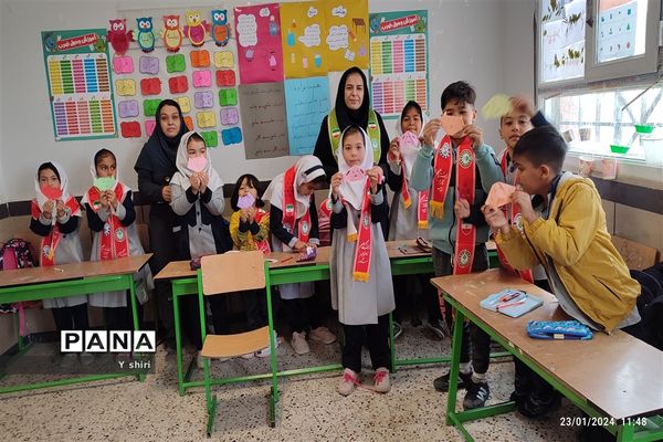 طرح آموزش مهارت‌های پیشتازان در مدارس شهرستان های مانه و سملقان