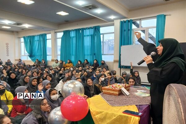 جشن ولادت امیر المومنین  و روز پدردردبیرستان شهید تیمسار فلاحی ناحیه یک کرج