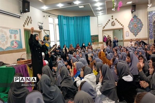 جشن ولادت امیر المومنین  و روز پدردردبیرستان شهید تیمسار فلاحی ناحیه یک کرج