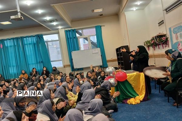 جشن ولادت امیر المومنین  و روز پدردردبیرستان شهید تیمسار فلاحی ناحیه یک کرج