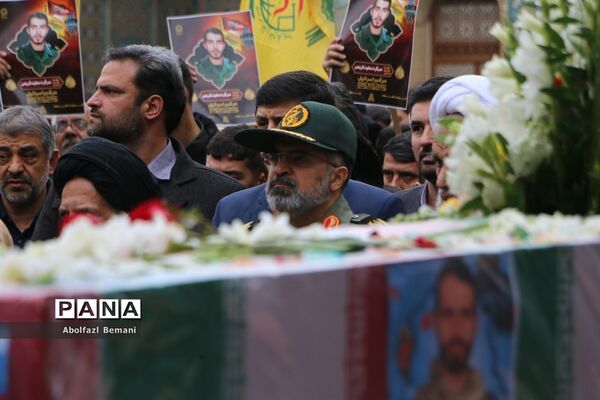 تشییع پیکر شهیدان «آقازاده نژاد» و «کریمی» در قم