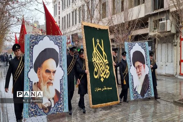 تشییع پیکر شهیدان «آقازاده نژاد» و «کریمی» در قم