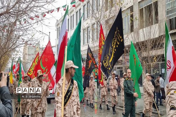 تشییع پیکر شهیدان «آقازاده نژاد» و «کریمی» در قم