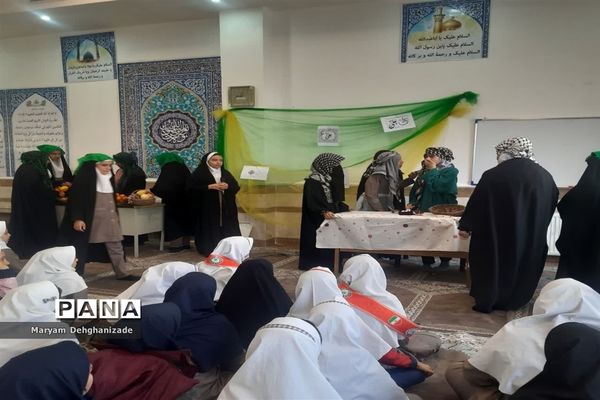 برگزاری مراسم ولادت حضرت علی(ع)  و روز پدر در دبستان شهید حسین زارع زاده مهریز