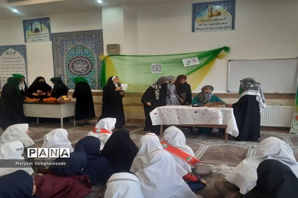 برگزاری مراسم ولادت حضرت علی(ع)  و روز پدر در دبستان شهید حسین زارع زاده مهریز