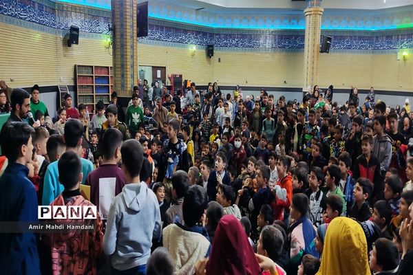 جشن پدر پسری دبستان مصطفی بیات در مسجد خامس آل عبا شهرستان ملارد