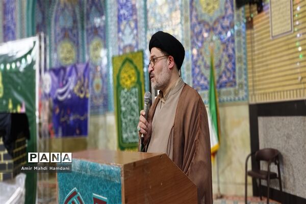 جشن پدر پسری دبستان مصطفی بیات در مسجد خامس آل عبا شهرستان ملارد