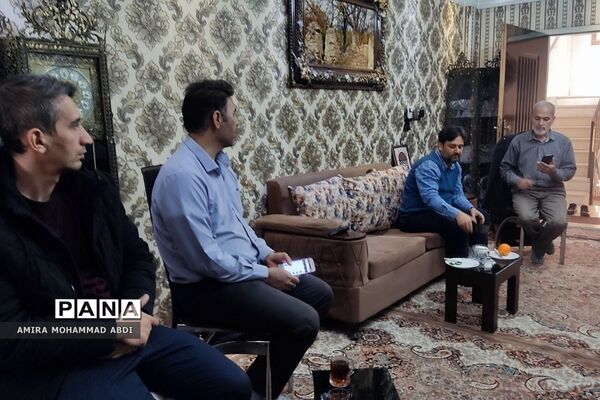 دیدار دانش‌آموزان باقرشهری با جانباز آزاده دفاع مقدس