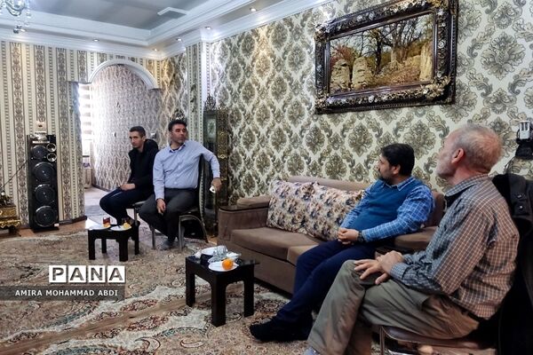 دیدار دانش‌آموزان باقرشهری با جانباز آزاده دفاع مقدس