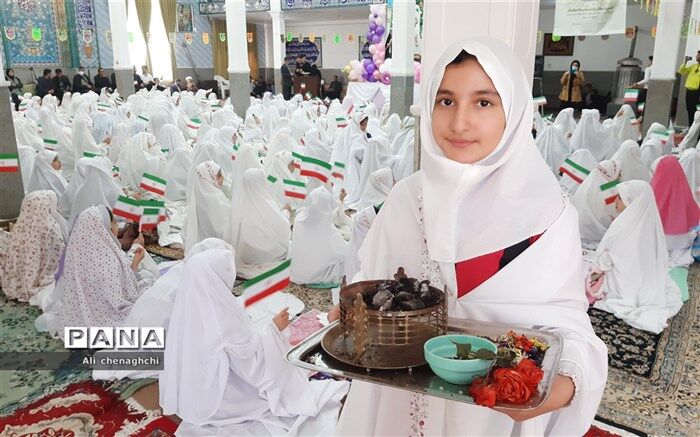 با حضور ۴۰۰ دانش‌آموز دختر ، جشن تکلیف مدارس روستایی دشت آبی  برگزار شد / فیلم