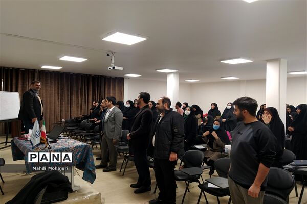 برگزاری کلاس آموزشی فعالیت‌های اردویی در منطقه ۱۶