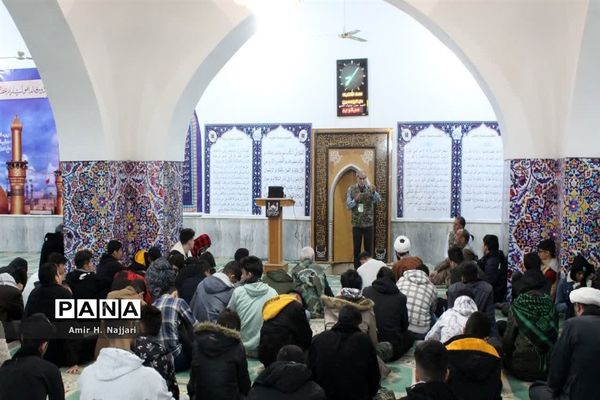 بازدید دانش آموزان ناحیه سه قم از مناطق عملیاتی جنوب