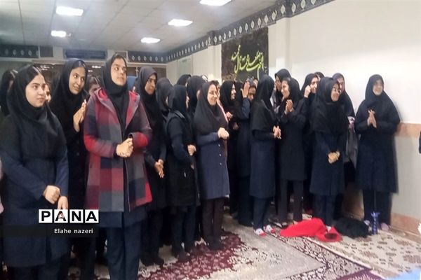 مراسم ولادت امام علی «ع» و روز پدر در دبیرستان نمونه دولتی شهید نصرتی