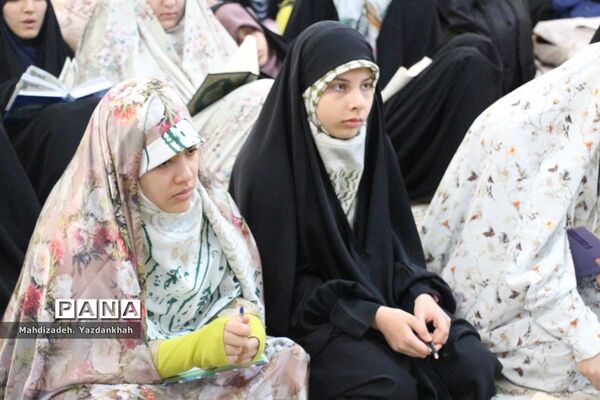 افتتاحیه مراسم معنوی اعتکاف در مسجد هجرت آموزش و پرورش ناحیه ۳ مشهد