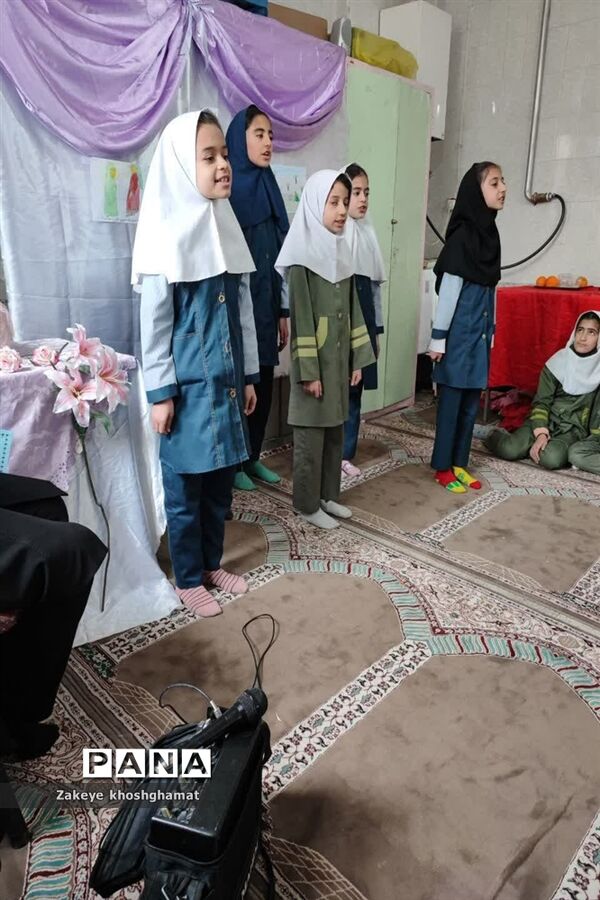 برگزاری جشن میلاد حضرت علی (ع) و روز پدر در مدرسه شهید خاقانی شهرستان شیروان