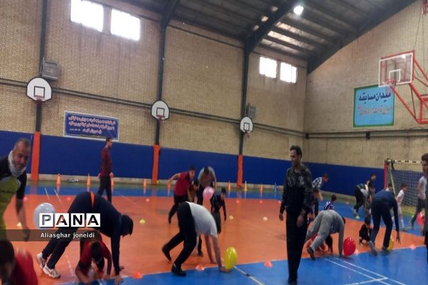 مسابقه پدر پسری و رقابت پایاپای بین پدرها و پسرها در شهرستان پیشوا