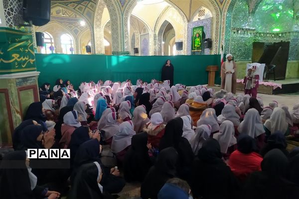 جشن دانش‌آموزان آموزشگاه شهید مفتح به‌مناسبت میلاد فرخنده مولای متقیان