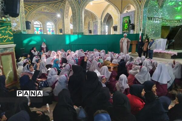جشن دانش‌آموزان آموزشگاه شهید مفتح به‌مناسبت میلاد فرخنده مولای متقیان