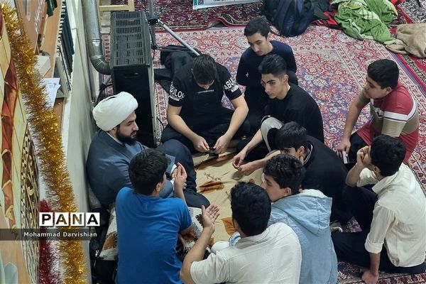 اعتکاف دانش‌آموزی در لرستان