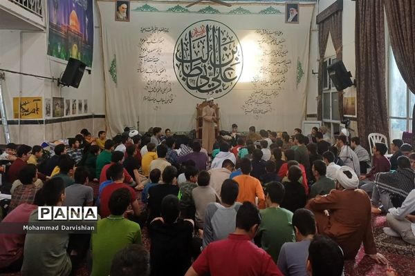 اعتکاف دانش‌آموزی در لرستان