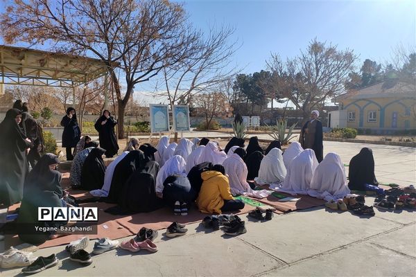 اقامه نماز باران در مدارس سبزوار