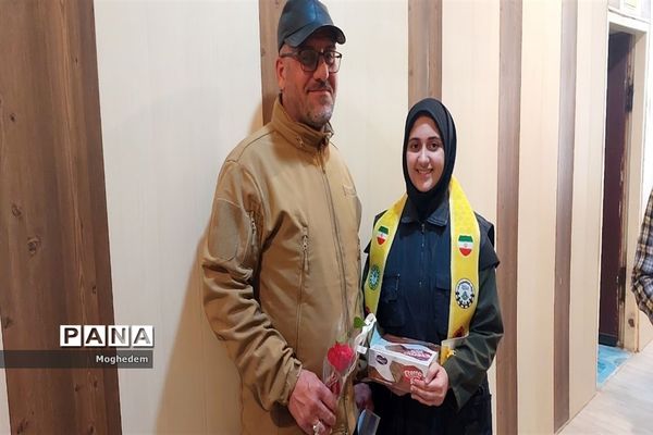 پویش بوسه بر دستان پدر توسط تشکیلات پیشتازان شادگان