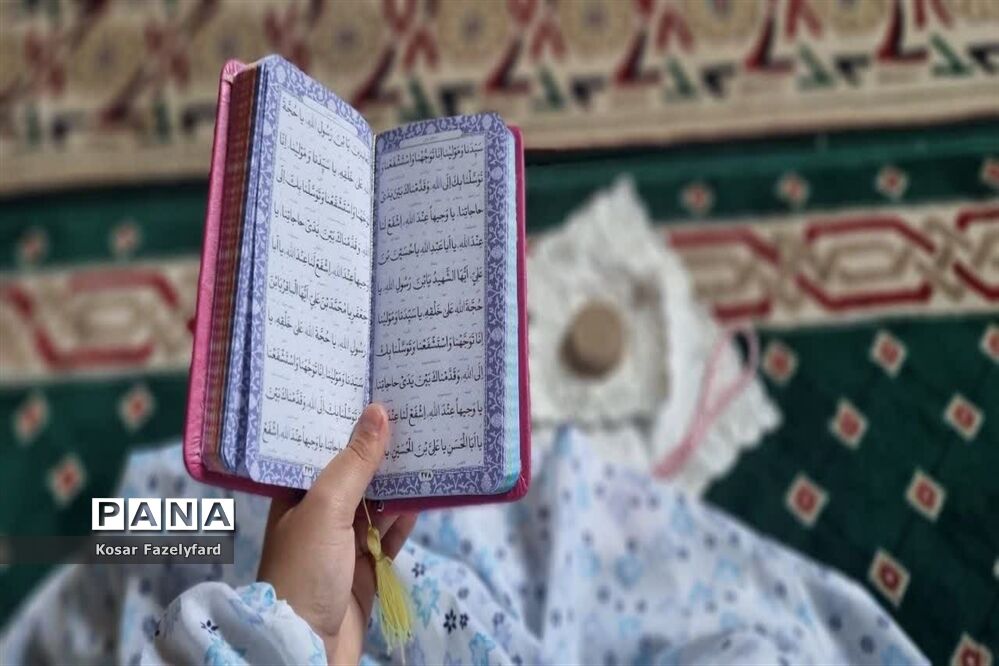 اعتکاف دانش‌آموزان دختر شهرستان مه ولات در مسجد جامع شهر فیض آباد