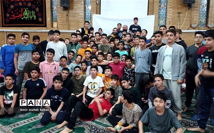 اعتکاف برای دانش‌آموزان، یک اَبَر اردوی تربیتی است/فیلم