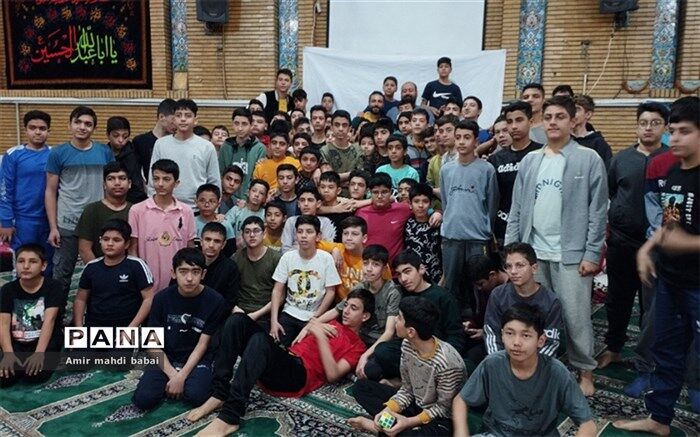 اعتکاف برای دانش‌آموزان، یک اَبَر اردوی تربیتی است/فیلم