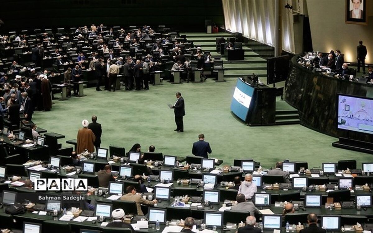 ۱۰ هزار اتوبوس و مینی‌بوس به ناوگان حمل و نقل کشور اضافه می‌شود