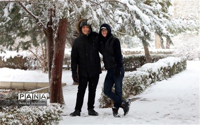 برف مدارس شهرستان ارومیه را تعطیل کرد