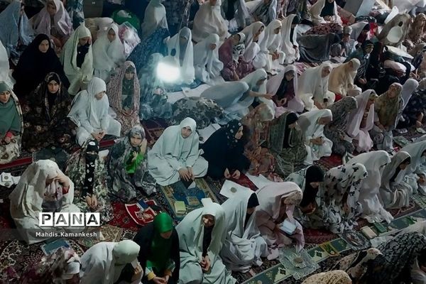 اعتکاف دانش‌آموزی در پاکدشت