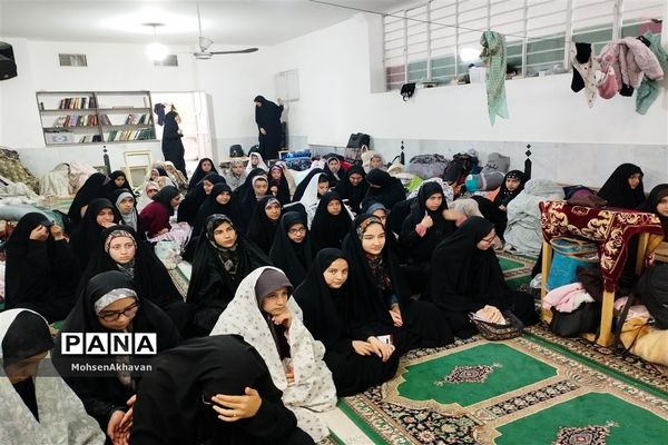 اعتکاف دانش‌آموزی درخلیل آباد