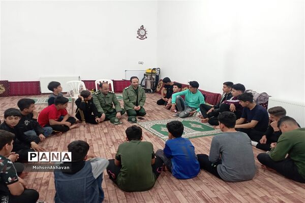 اعتکاف دانش‌آموزی درخلیل آباد
