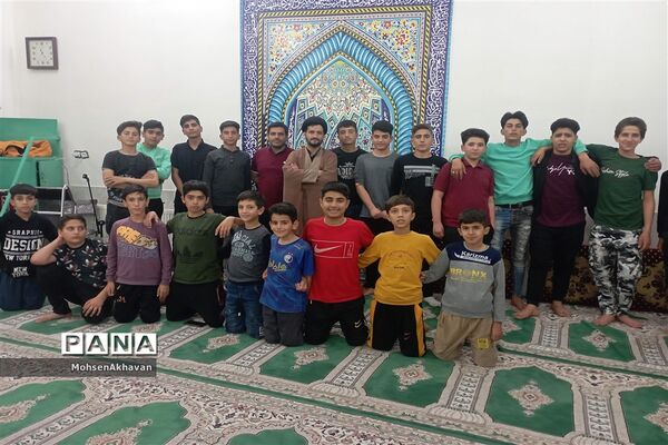 اعتکاف دانش‌آموزی درخلیل آباد