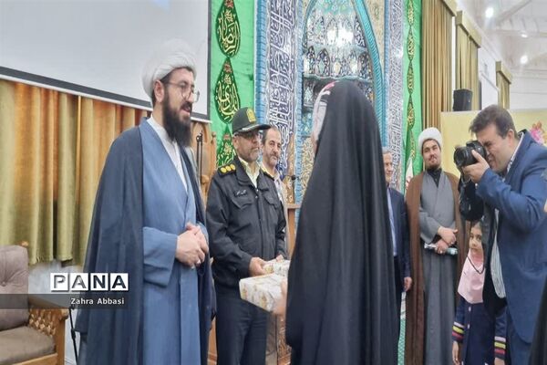 اختتامیه اعتکاف دختران دانش‌آموز در مه ولات