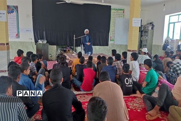 آئین اعتکاف دانش‌آموزای در هرمزگان