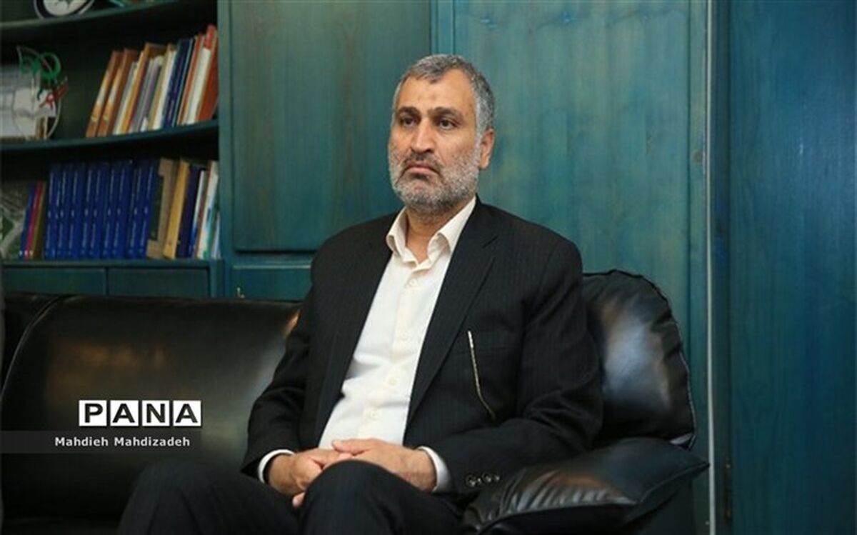 بیش از30 هزار دانش‌آموز نیازمند استان تحت حمایت معلمان و دانش‌آموزان حامی هستند