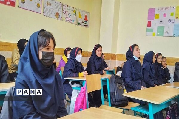 جلسات روشنگری در دبیرستان حجاب شهرستان اشتهارد