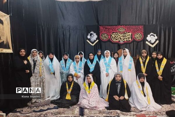 اعتکاف دانش‌آموزان در تنگستان و گناوه