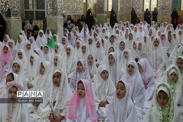 بهار بندگی ۳۰۰ نومکلف در امام‌زاده بی‌بی سکینه صفادشت