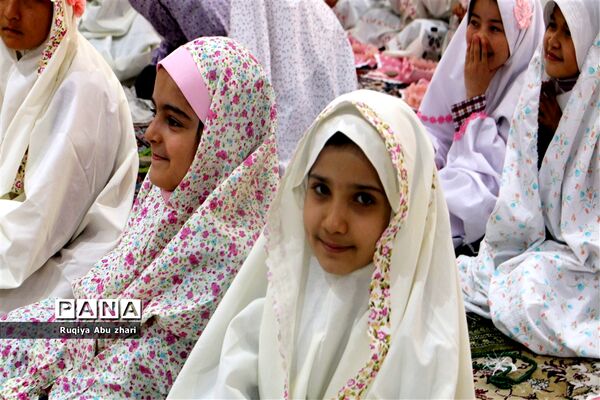 بهار بندگی ۳۰۰ نومکلف در امام‌زاده بی‌بی سکینه صفادشت