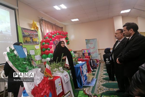 جشنواره تجربه گردانی مدیران مدارس ناحیه دو با عنوان الف تا ی