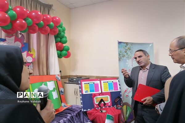 جشنواره تجربه گردانی مدیران مدارس ناحیه دو با عنوان الف تا ی