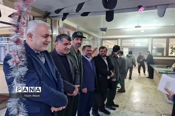 بازدید دانش‌آموزان پسر شهرستان عباس آباد از مناطق عملیاتی جنوب