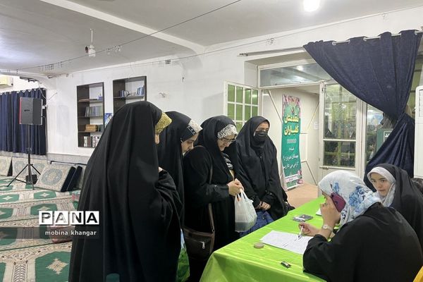 اعتکاف دانش‌آموزان در بوشهر