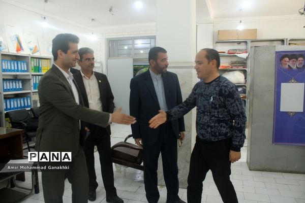بازدید مسئولان آموزش و پرورش استان بوشهر از ساختمان جدید سازمان دانش‌آموزی استان