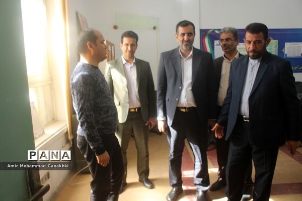 بازدید مسئولان آموزش و پرورش استان بوشهر از ساختمان جدید سازمان دانش‌آموزی استان