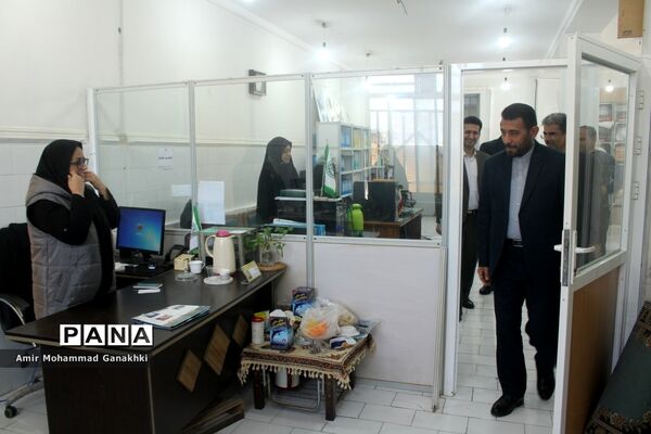 بازدید مسئولان آموزش و پرورش استان بوشهر از ساختمان جدید سازمان دانش‌آموزی استان