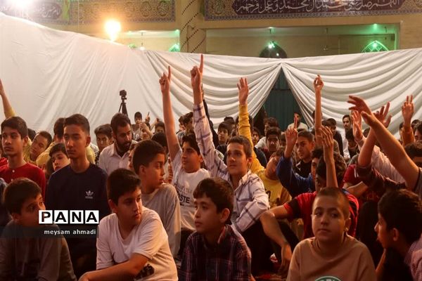 اعتکاف دانش‌آموزی در یزد